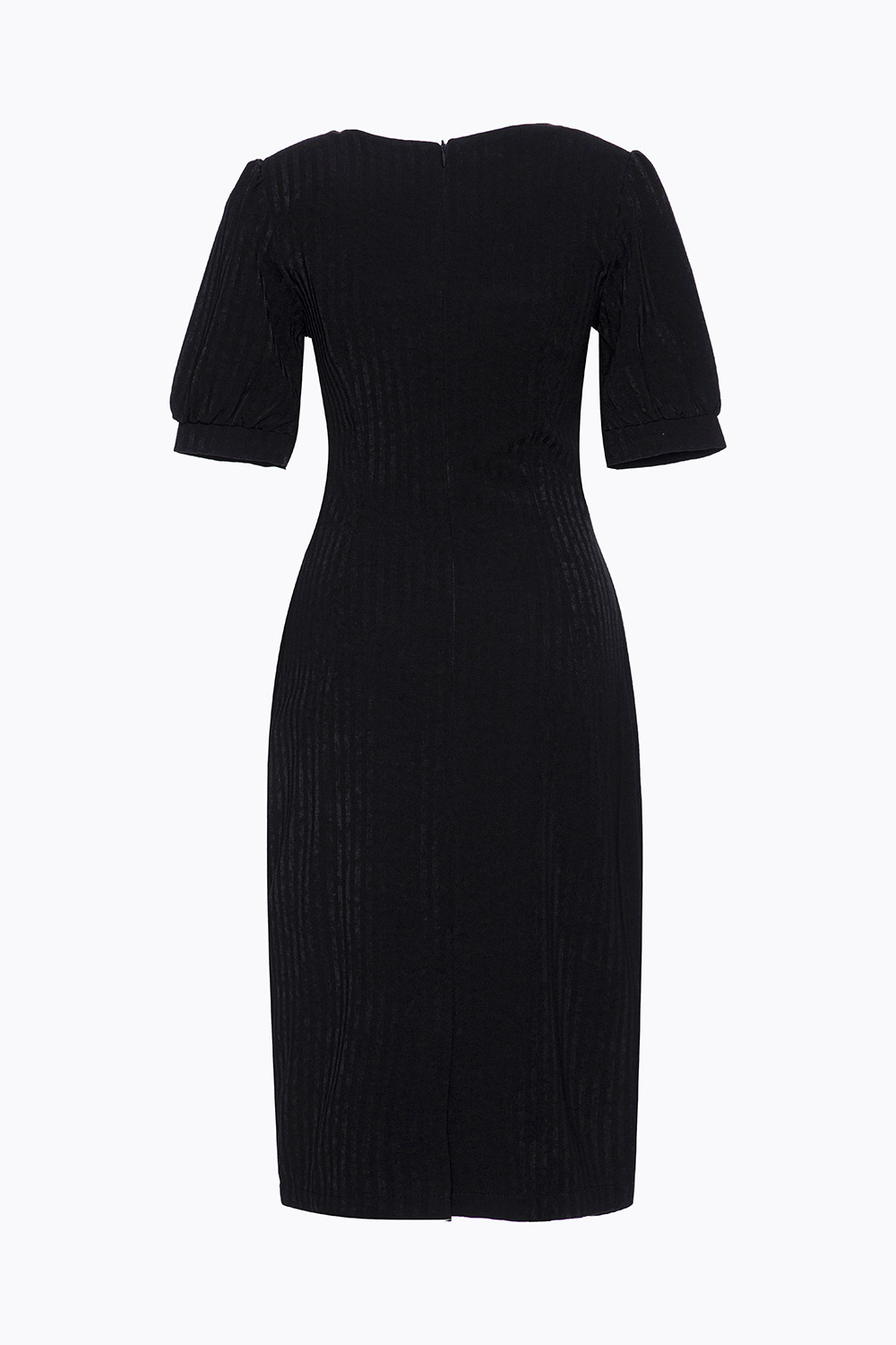 Đầm đen chữ A tùng đắp chéo phối nút 