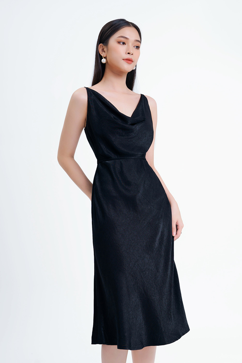 Chi tiết hơn 78 váy 2 dây đen dài tuyệt vời nhất  cdgdbentreeduvn