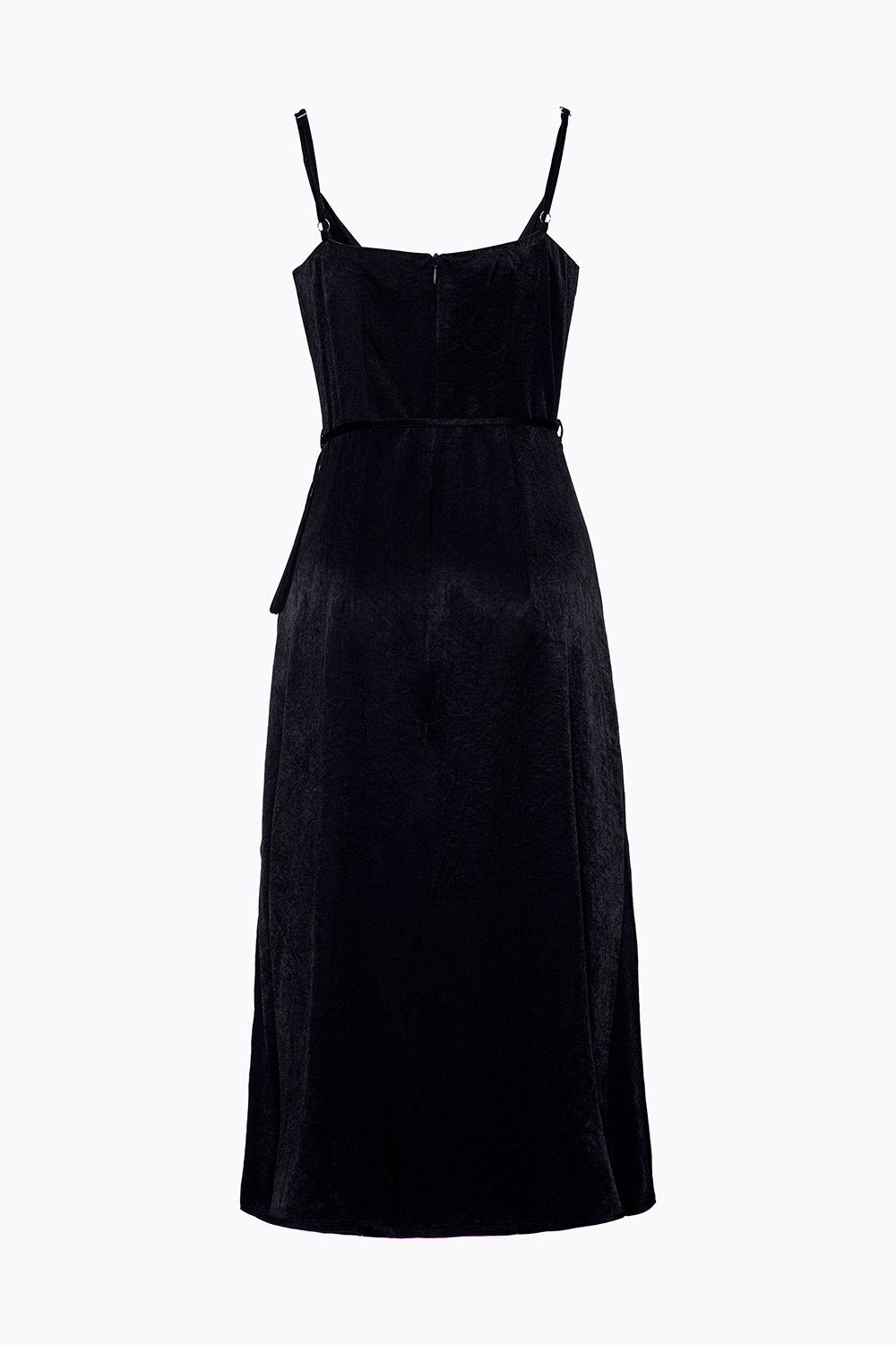 Đầm đen hai dây cổ đổ phối nơ eo 