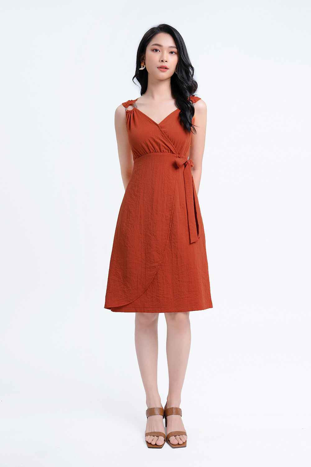 Đầm wrap dress phối khoen vai nơ eo