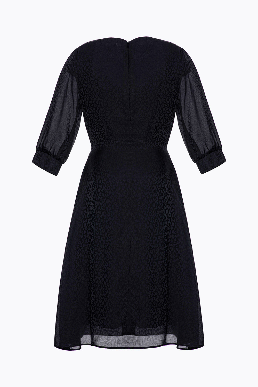 Đầm đen dáng xòe tay lỡ 