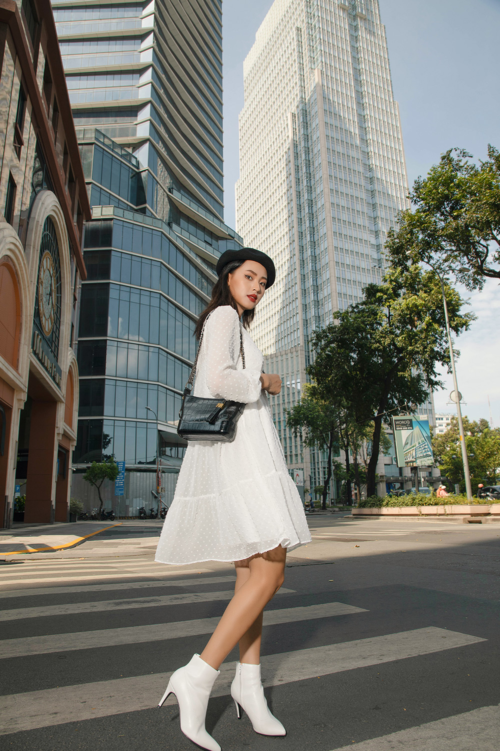 Đầm voan bi trắng dáng babydoll 