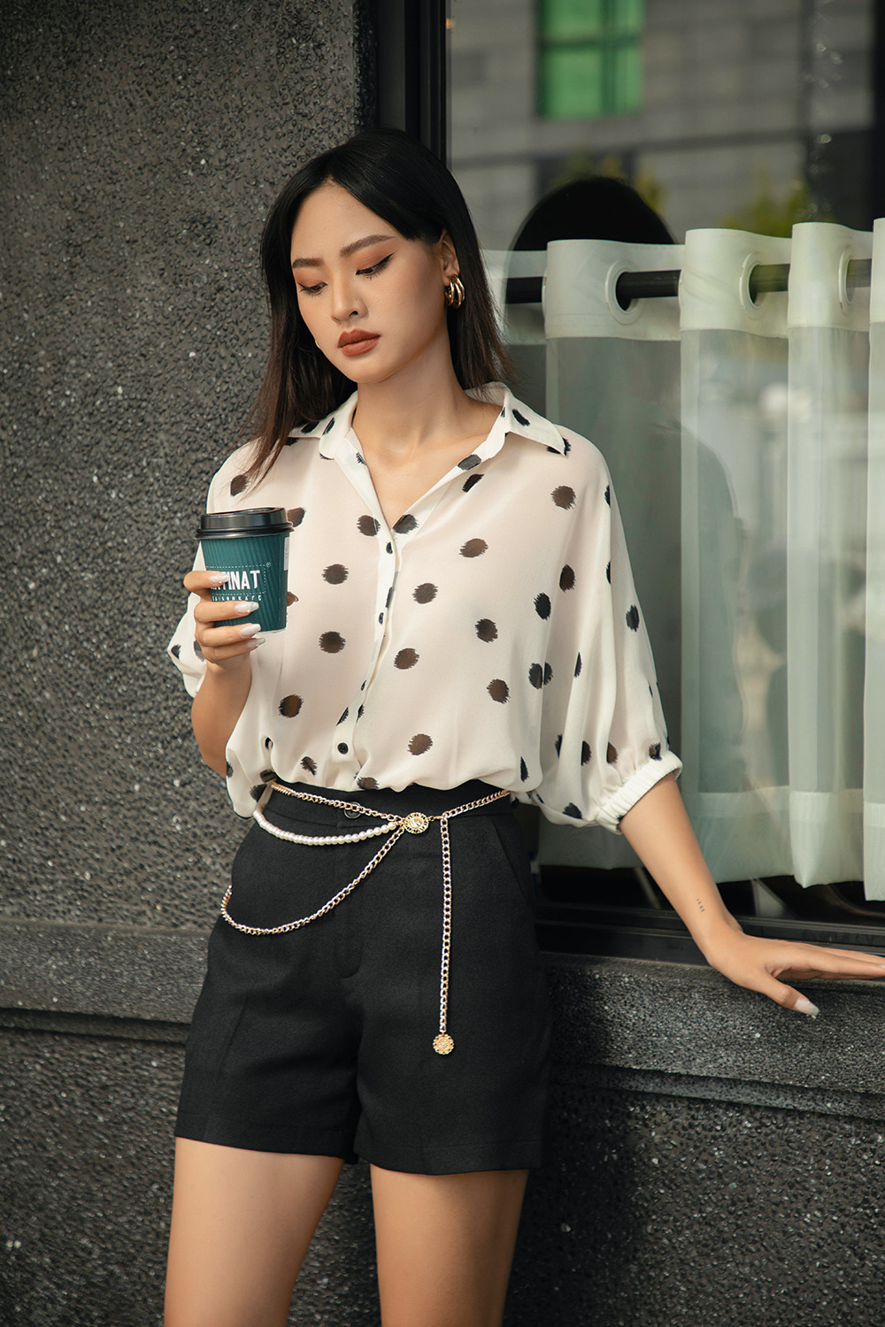 Quần short nữ màu đen 2 túi 