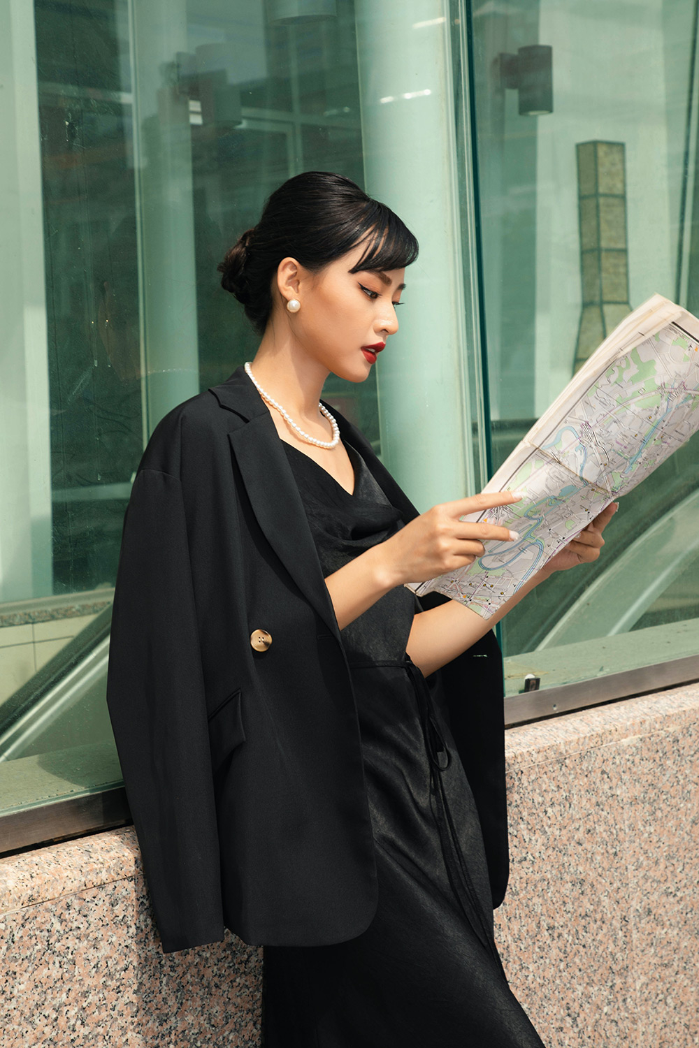 Áo khoác blazer đen 2 lớp túi đắp xéo AK10-25