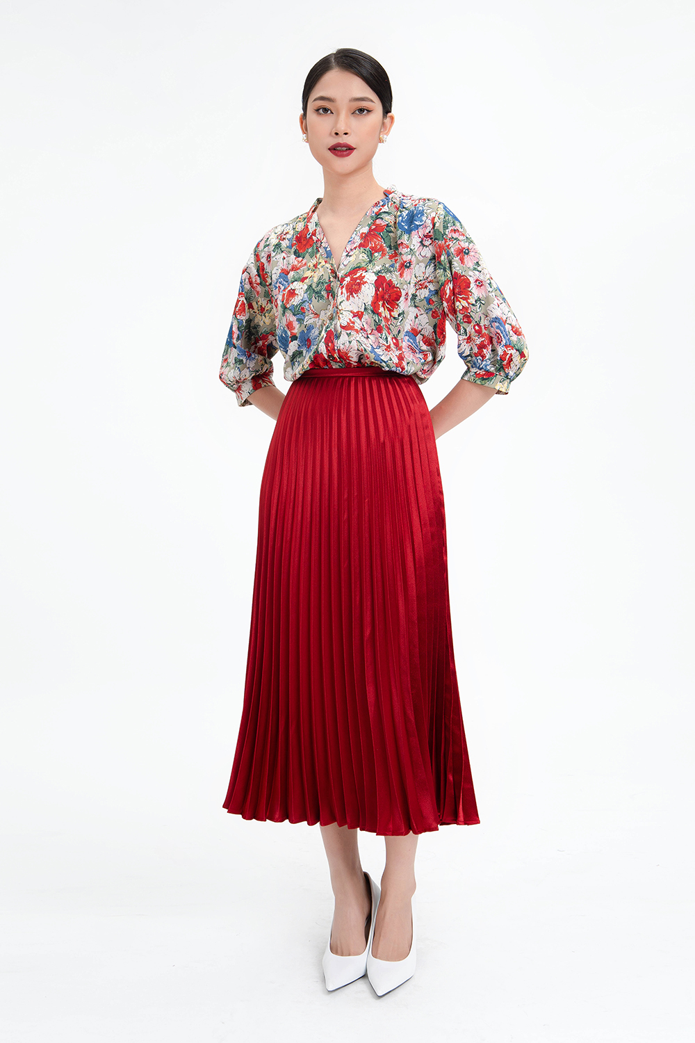 Áo sơ mi lụa họa tiết hoa 