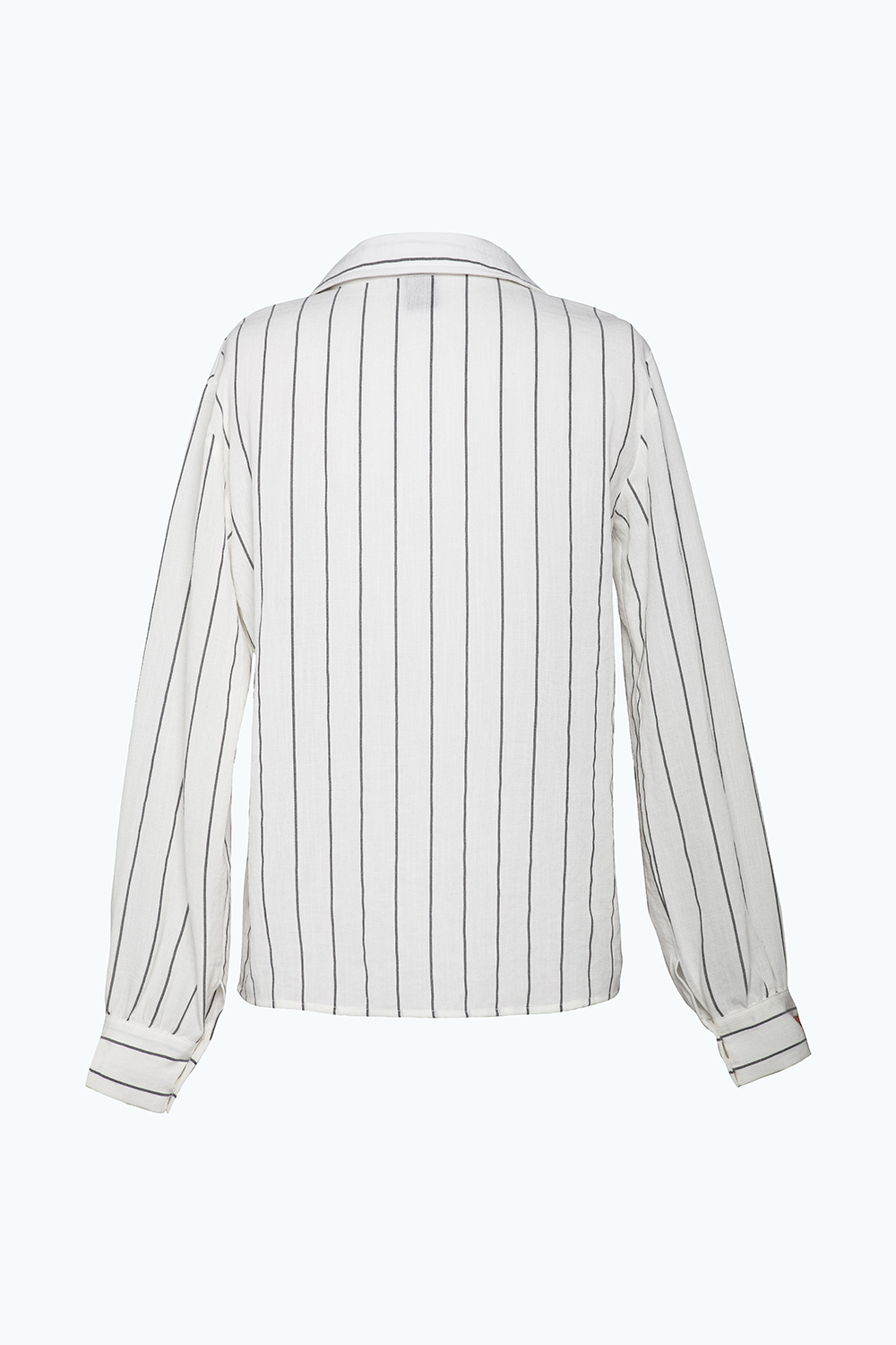 Áo sơ mi trắng kẻ sọc đen 