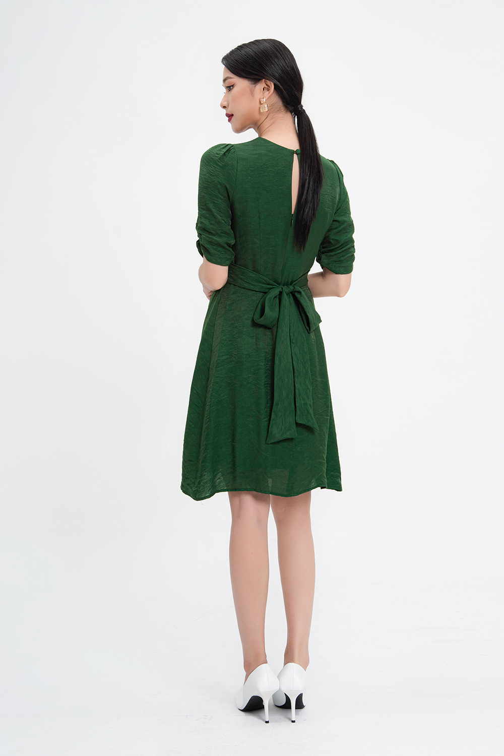 Đầm chữ A cổ V xoắn ngực 