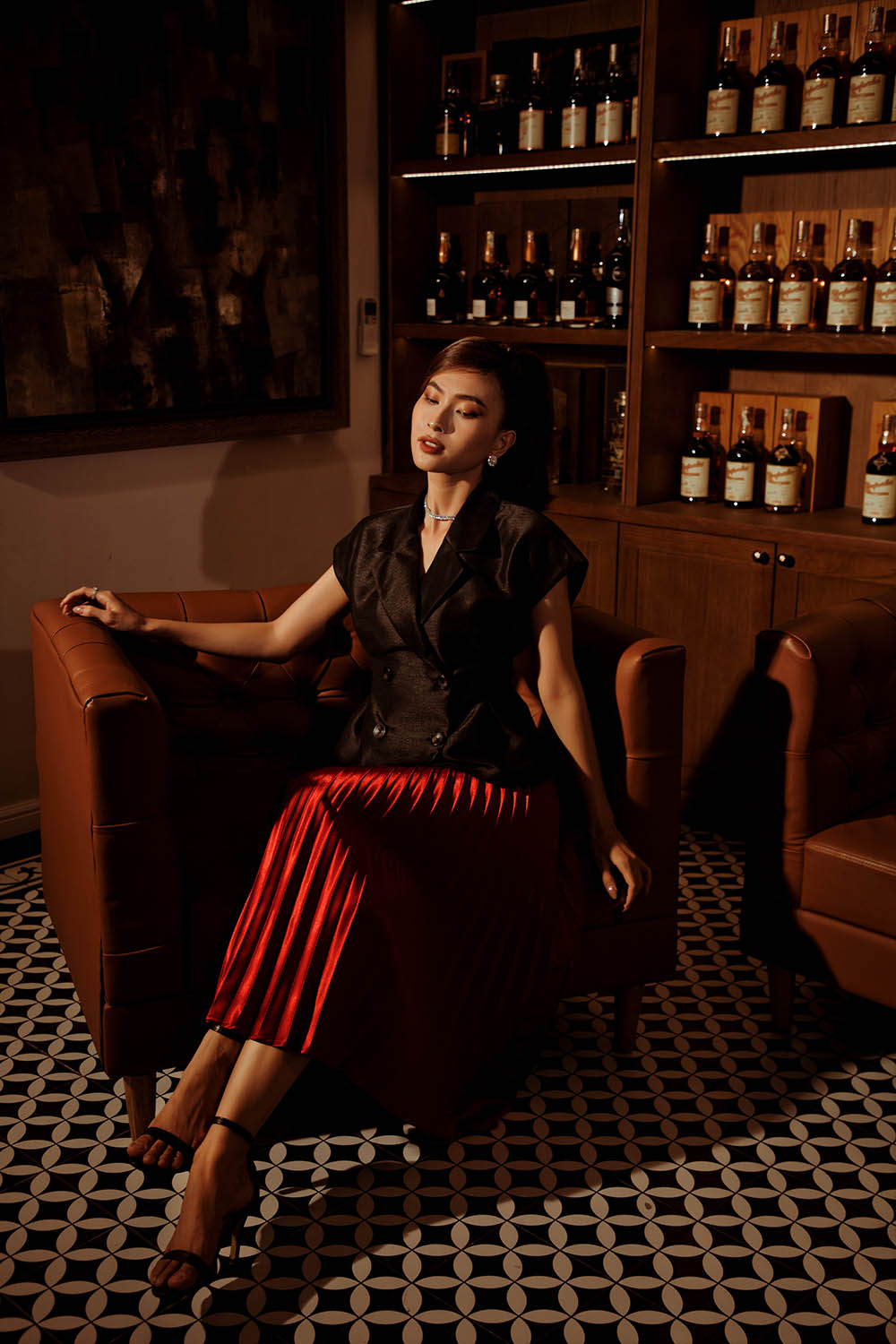 Chân váy midi xòe xếp ly màu đỏ 