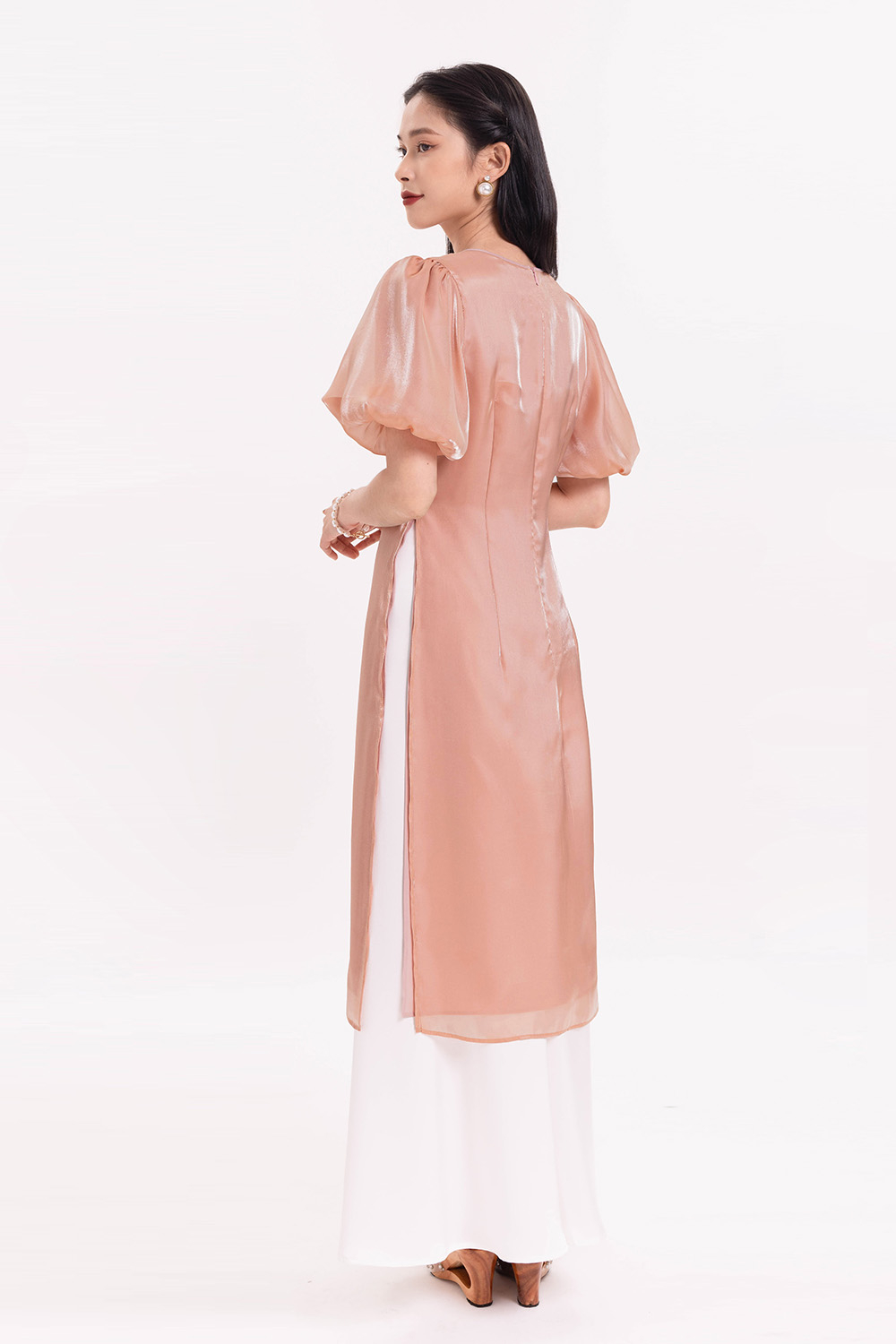 Áo dài đơn sắc tay phồng 