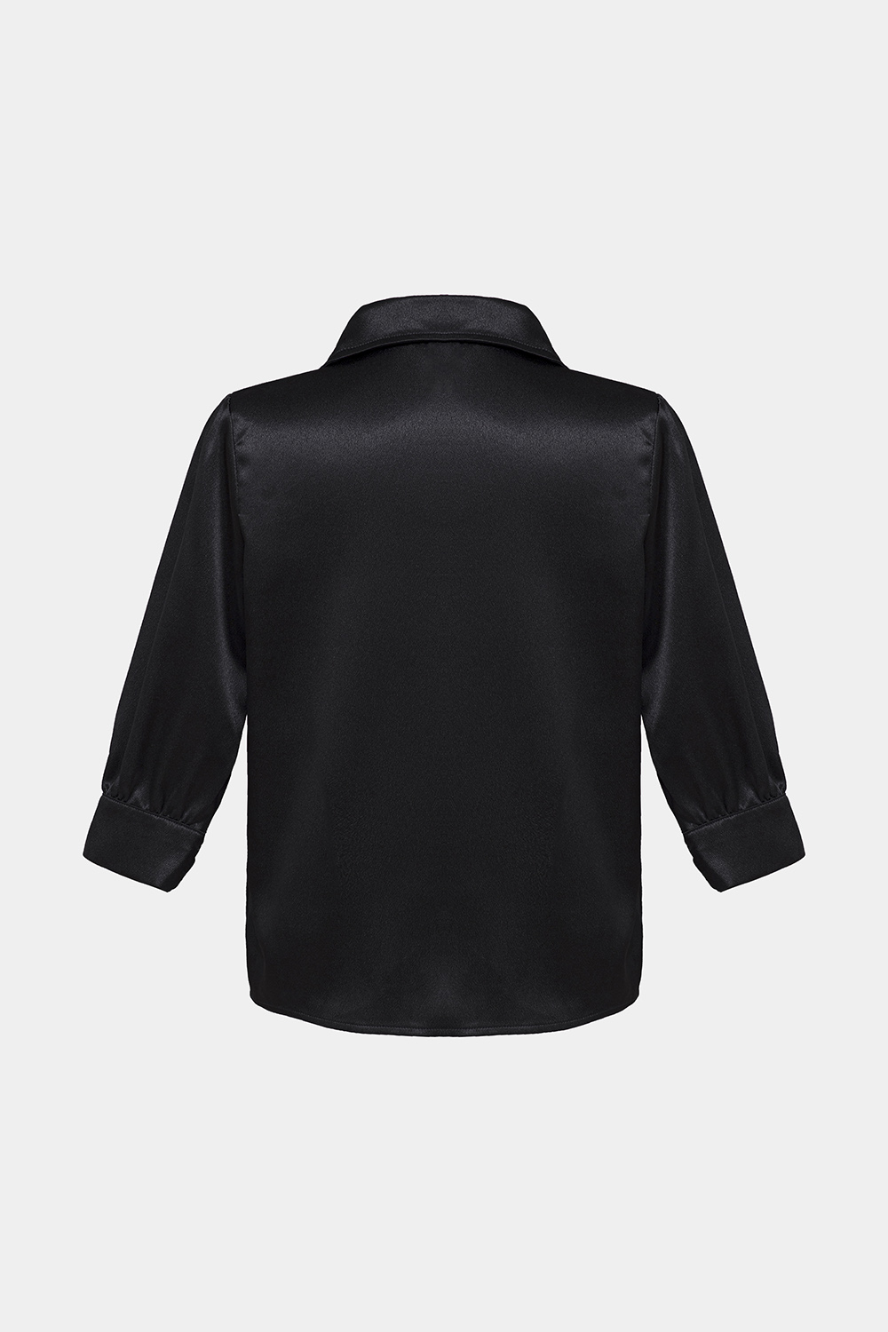 Áo sơ mi nữ màu đen tay lỡ 