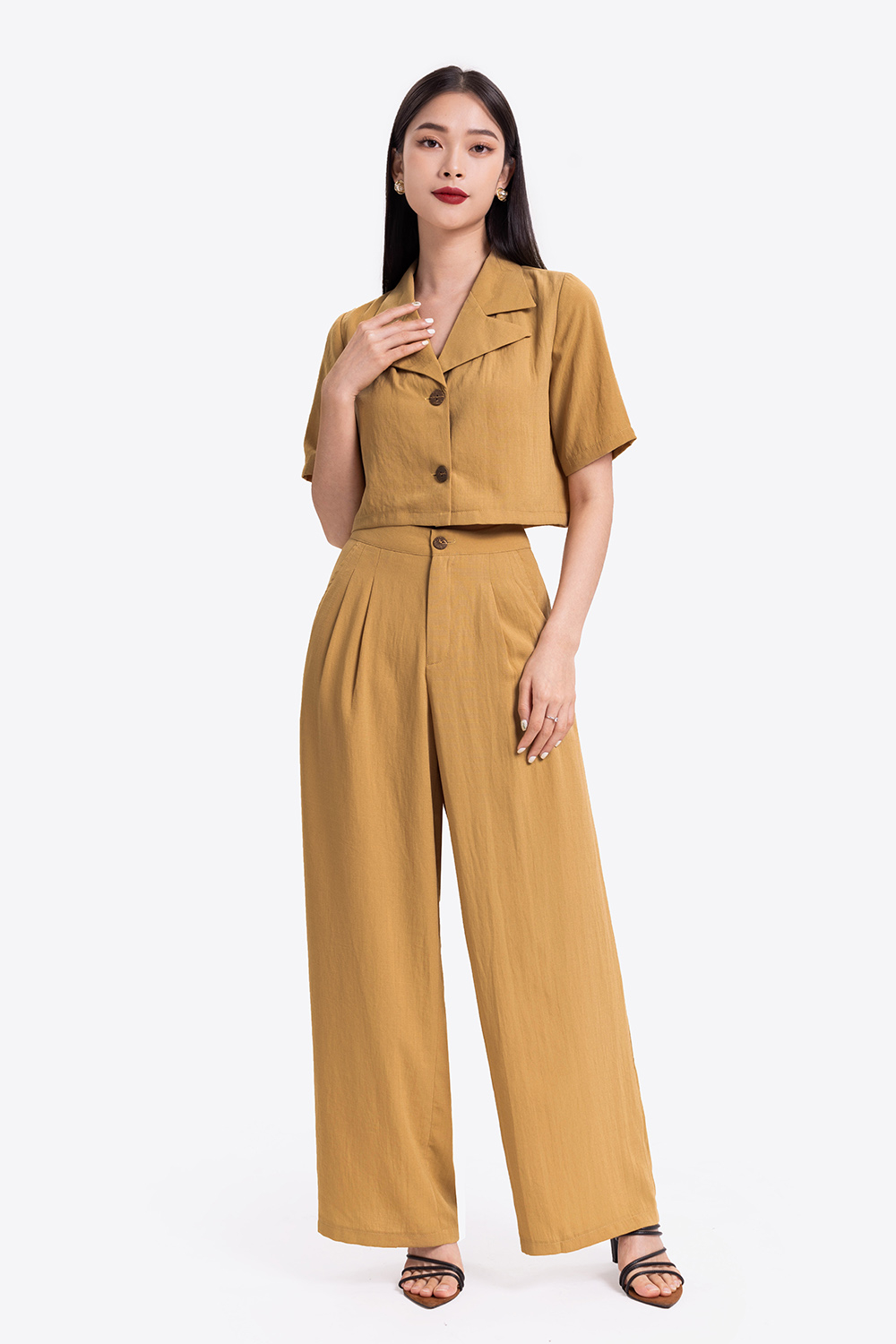 Áo sơ mi croptop cổ đan tông 