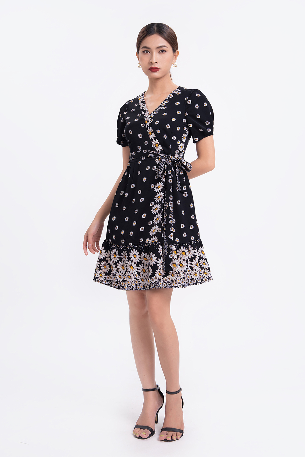 Đầm xòe hoa nhấn eo phối nơ 