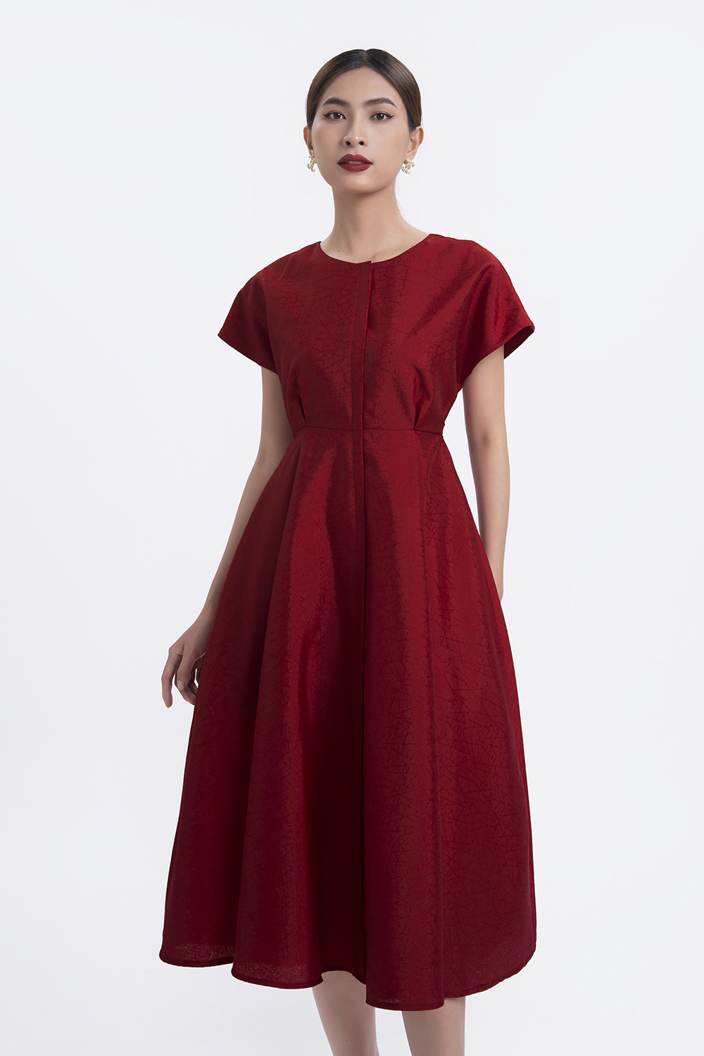Đầm nhung đỏ mận dáng xòe cổ V thời trang SIXDO Giá tốt, Mẫu đẹp