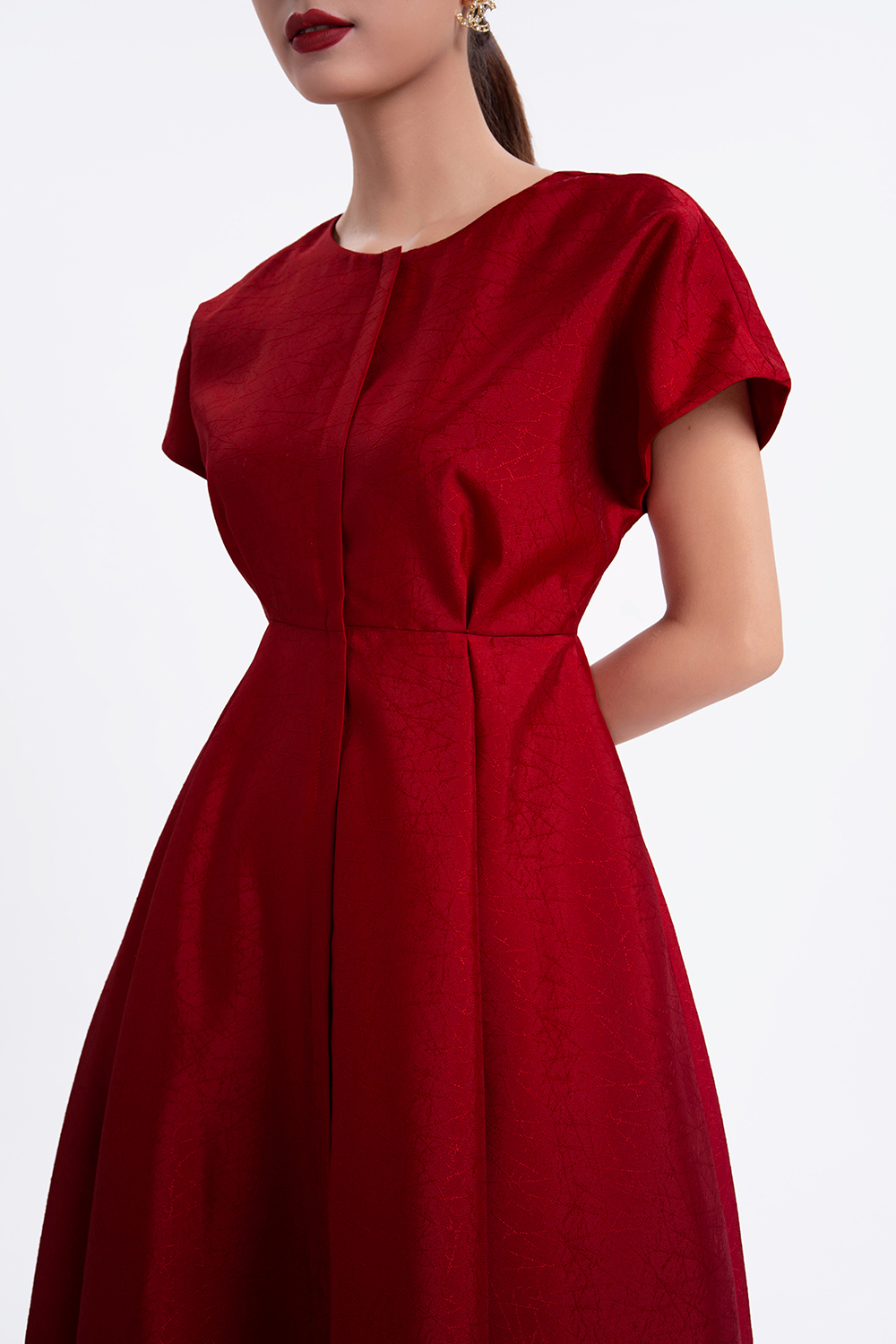 Đầm đỏ dự tiệc dáng xòe 