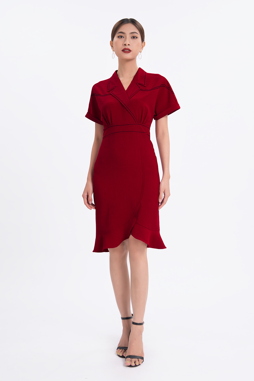 Đầm đỏ đuôi cá cổ đan tông 