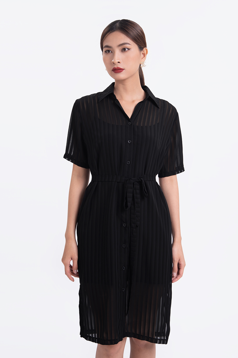 Đầm sơ mi đen phối dây nơ eo 