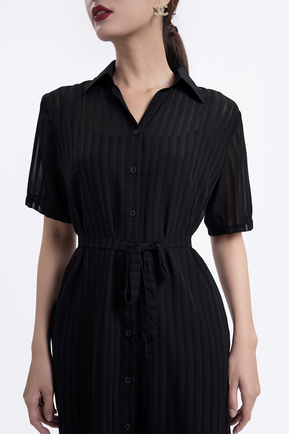 Đầm sơ mi đen phối dây nơ eo 