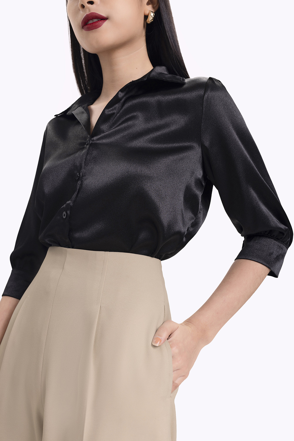 Áo sơ mi nữ màu đen tay lỡ 