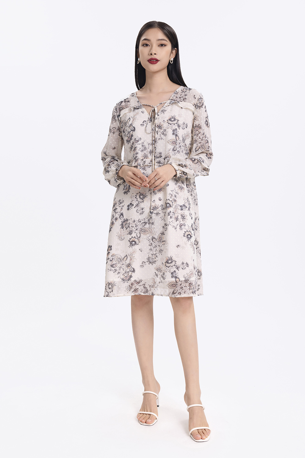 Đầm hoa dáng suông tay dài 