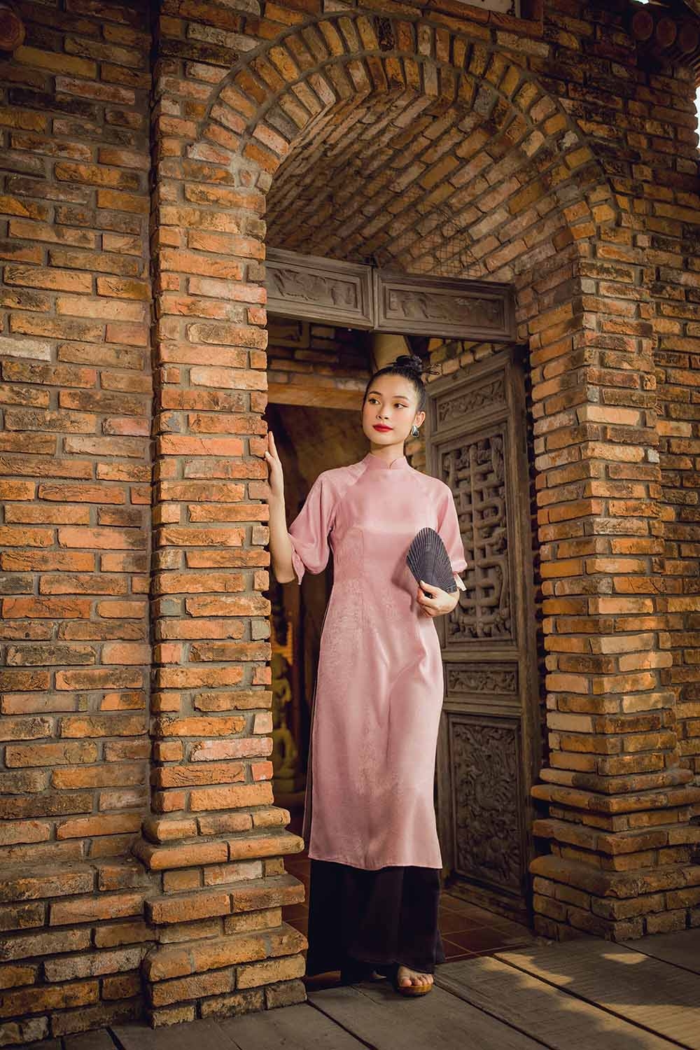 Áo dài tay lỡ phối bèo 