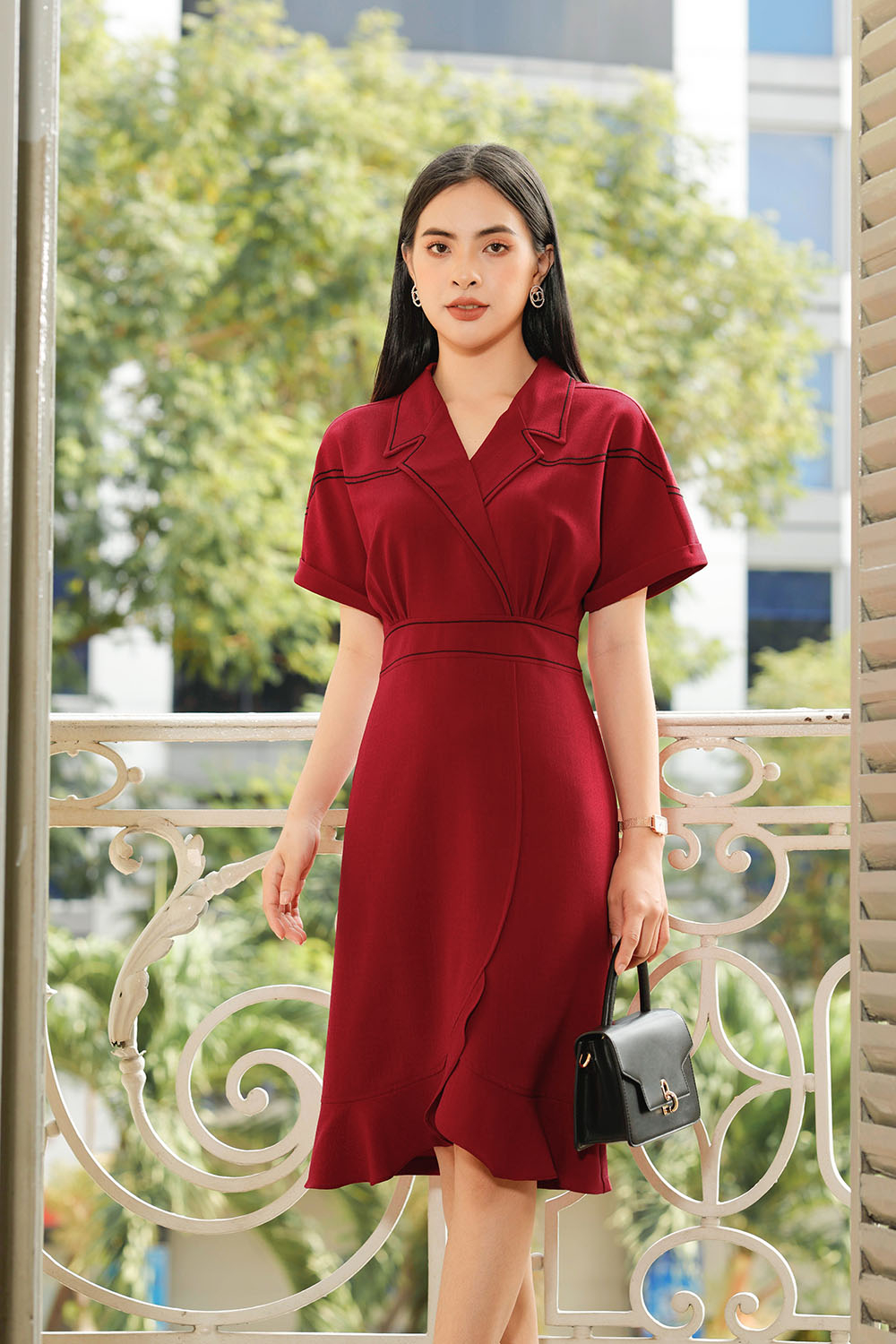 Đầm đỏ đuôi cá cổ đan tông 