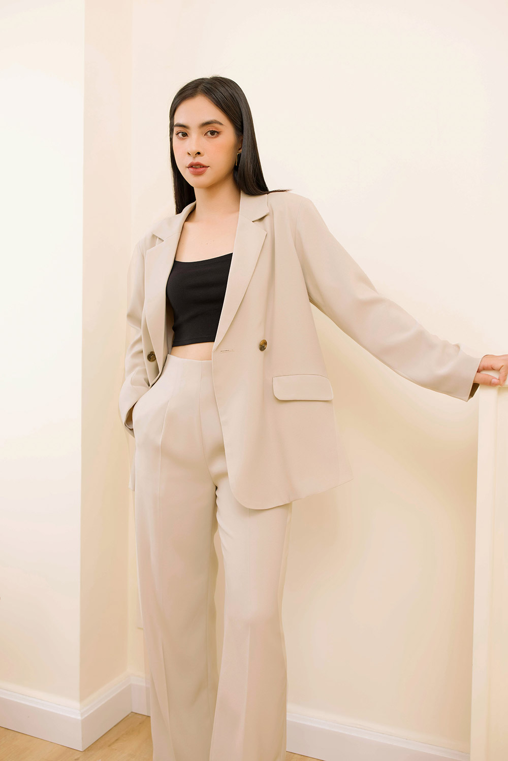 Áo khoác blazer 2 túi xéo tay dài 