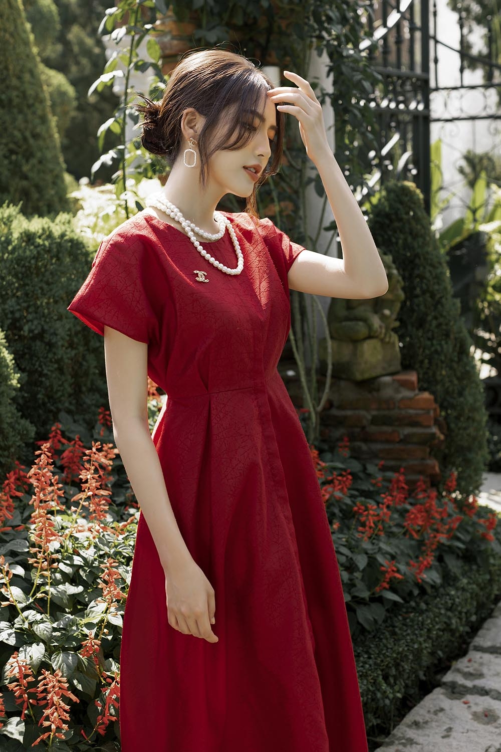 Đầm đỏ dự tiệc dáng xòe 