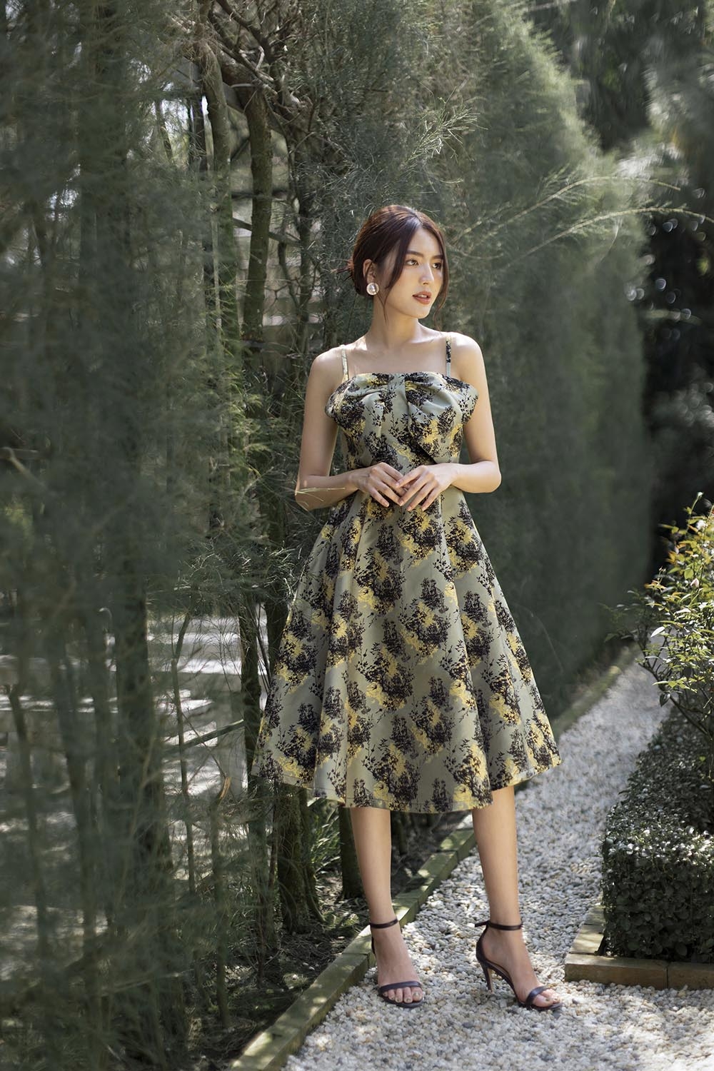 Đầm dự tiệc 2 dây dáng xòe phối nơ 