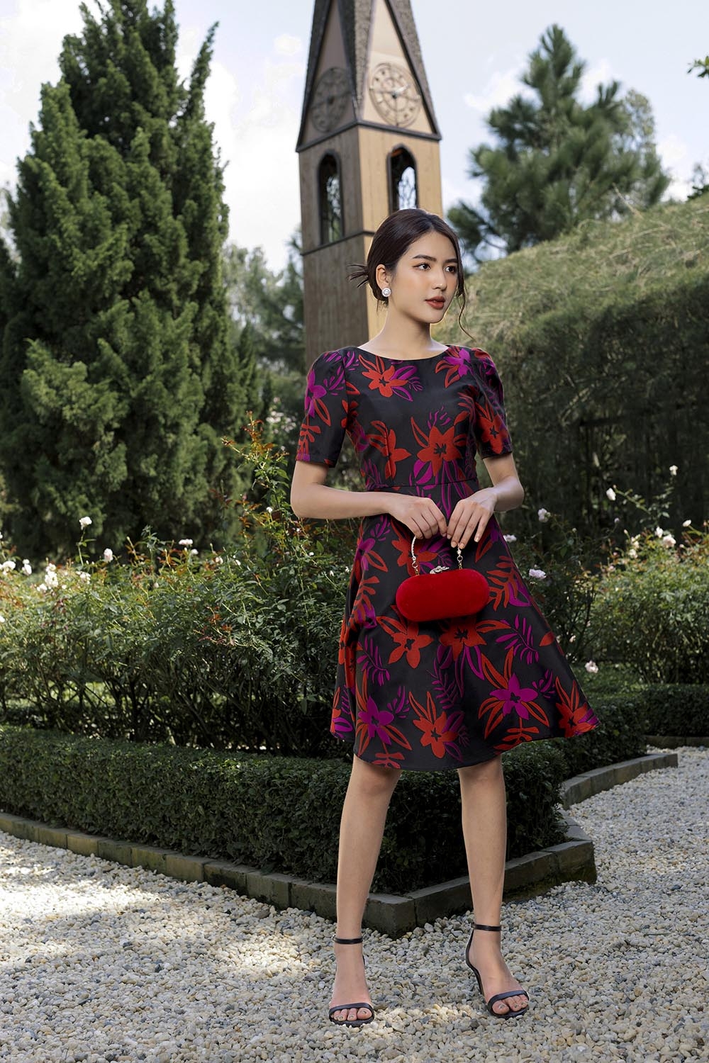 Đầm xòe dự tiệc họa tiết hoa 