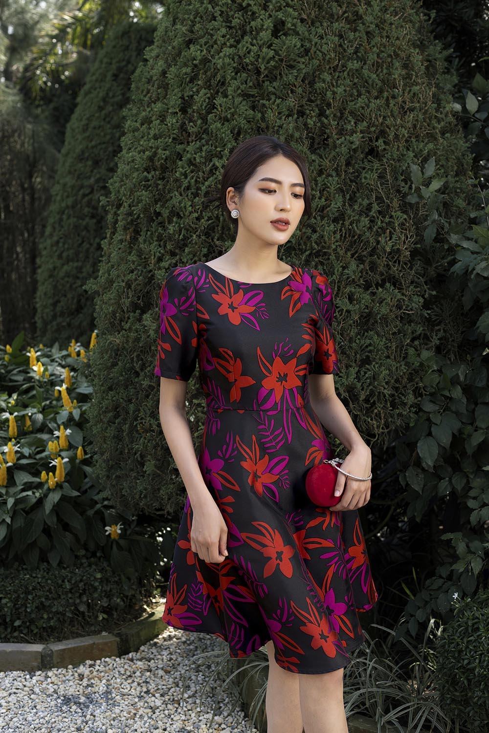 Đầm xòe dự tiệc họa tiết hoa 