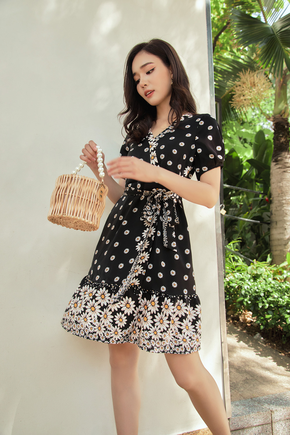 Đầm xòe hoa nhấn eo phối nơ 