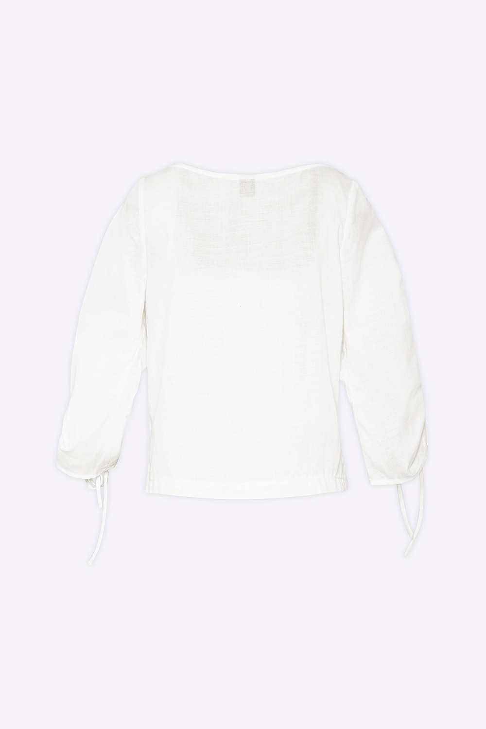 Áo trắng kiểu rút dây 2 bên tay dài 