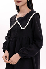 Đầm babydoll đen cổ sen viền trắng 