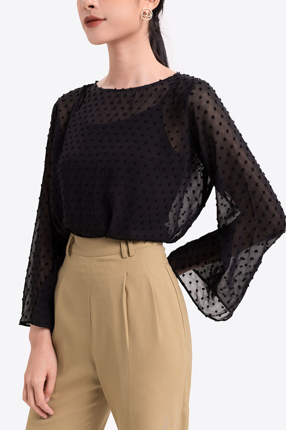 Áo voan kiểu cổ tròn tay dài