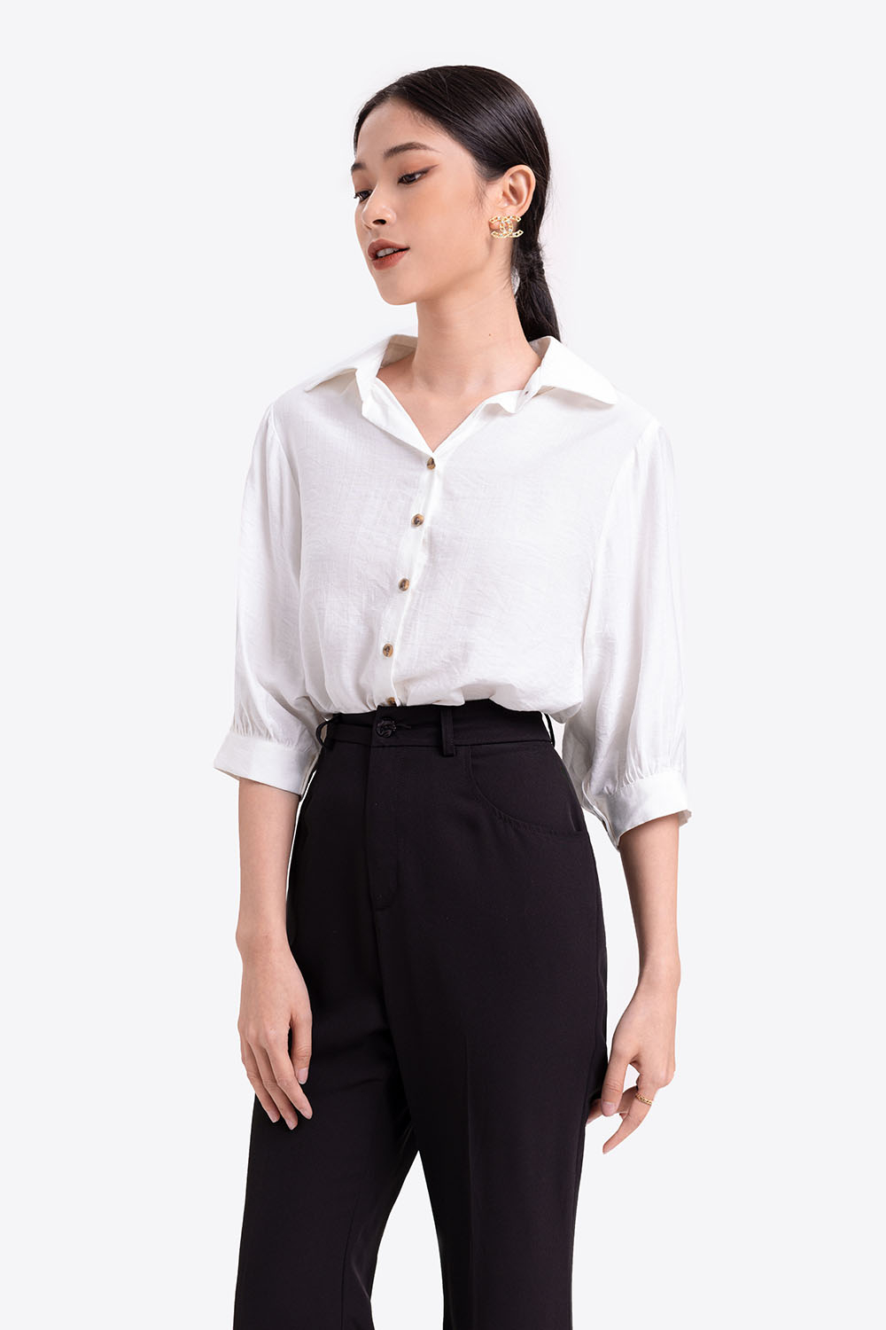 Áo sơ mi trắng tay phồng 