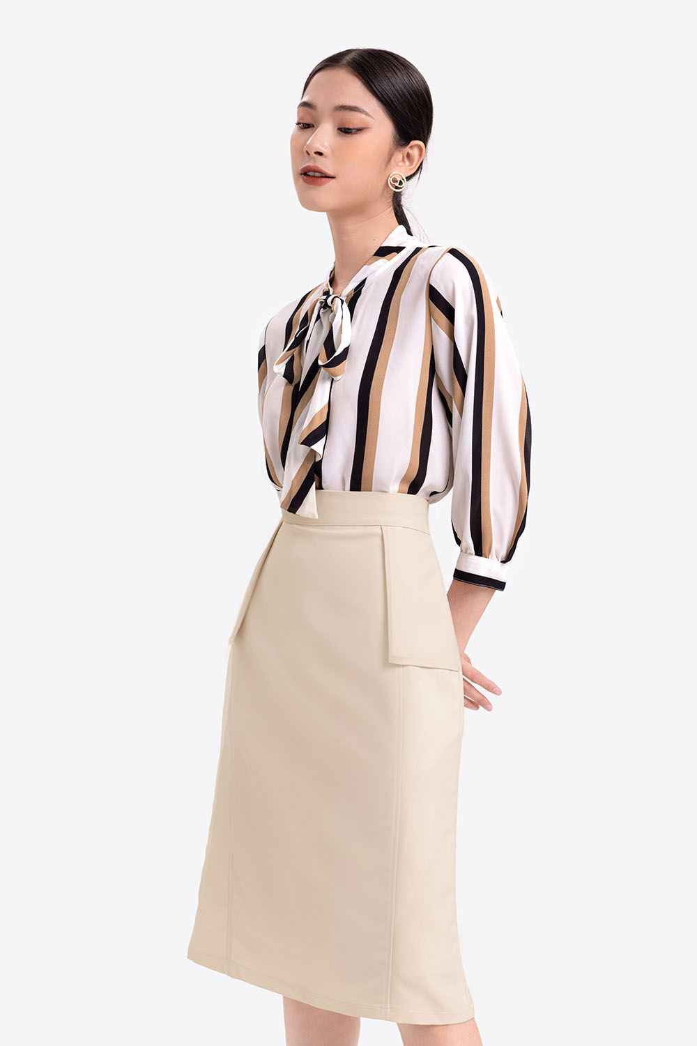 Chân váy midi dáng chữ A 