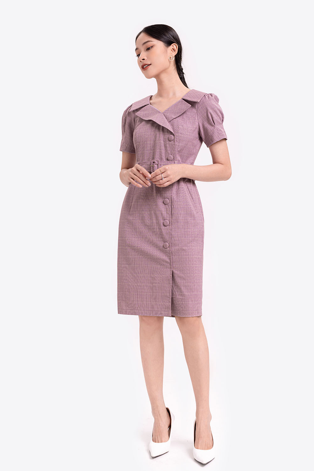 Đầm ôm phối nút kèm thắt eo 