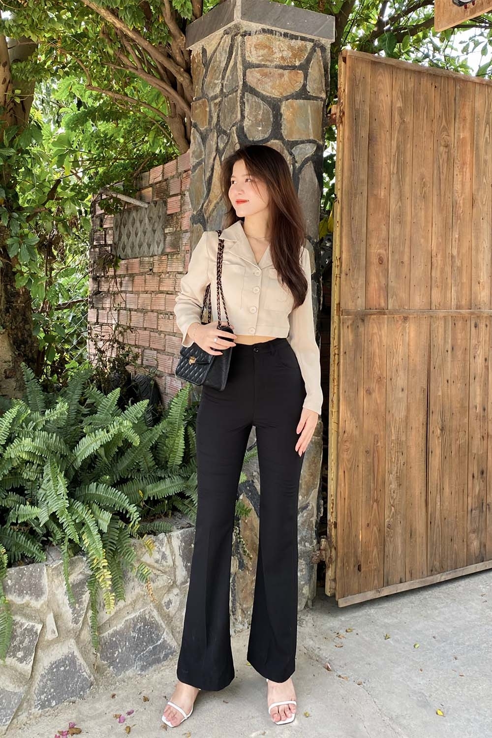 Quần đen công sở ống loe