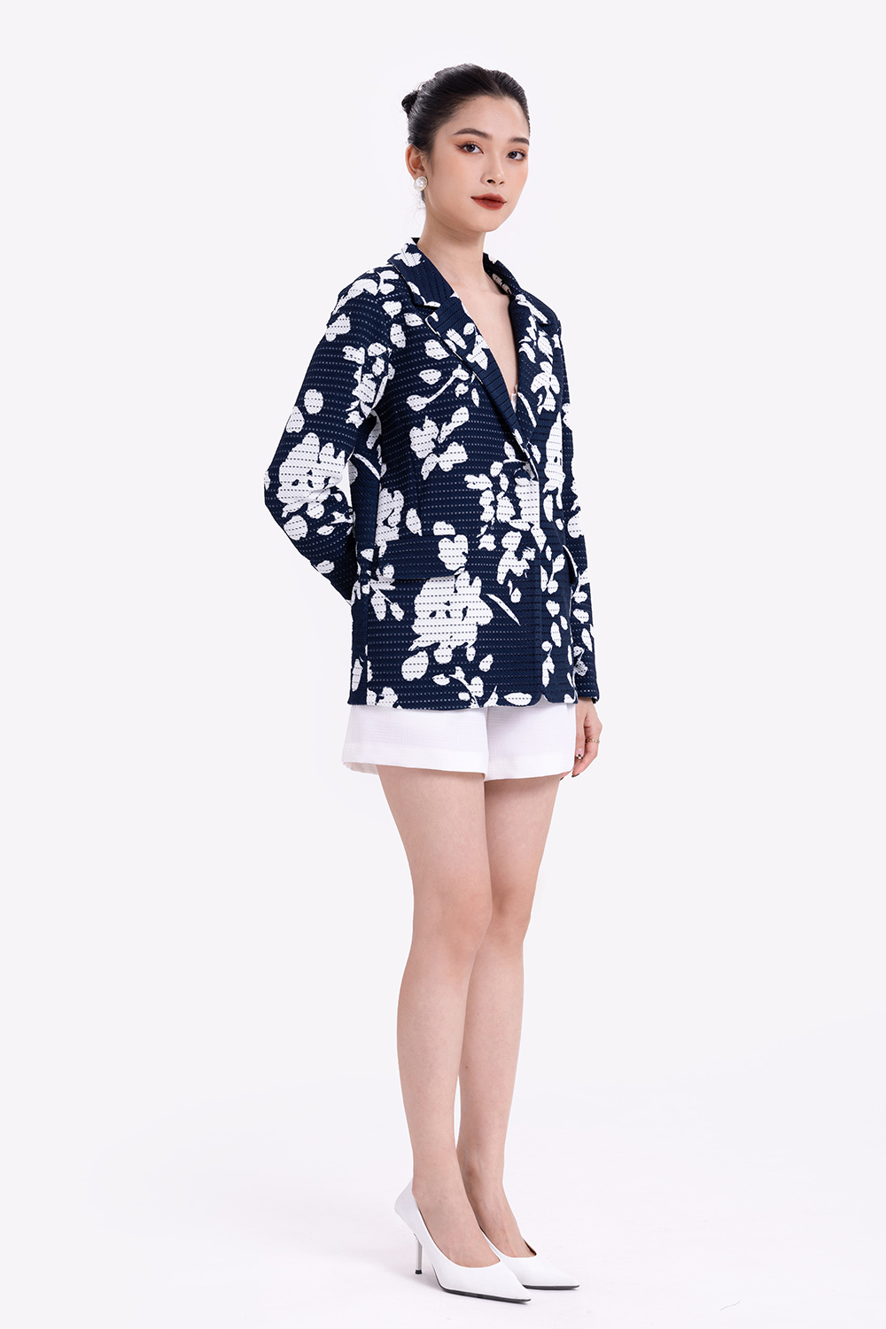 Áo khoác blazer họa tiết hoa 