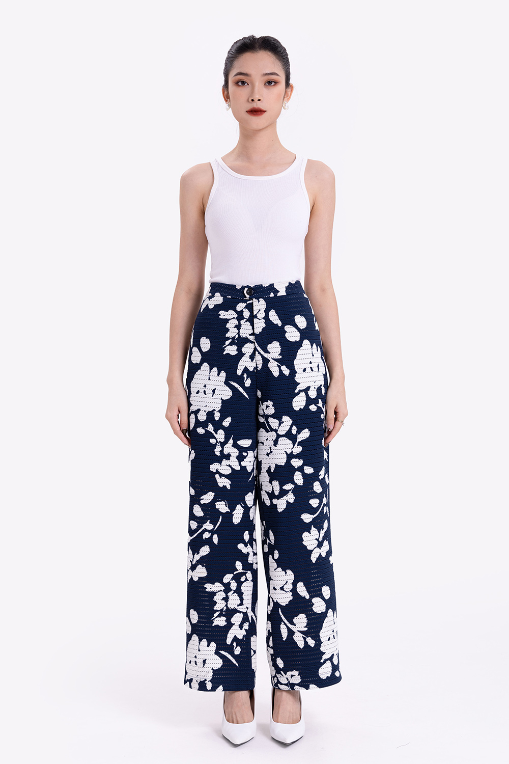 Quần ống suông họa tiết hoa 