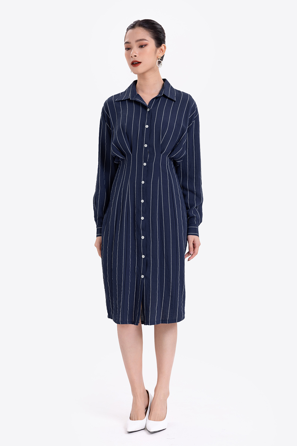 Đầm sơ mi kẻ sọc nhấn eo cao tay dài 
