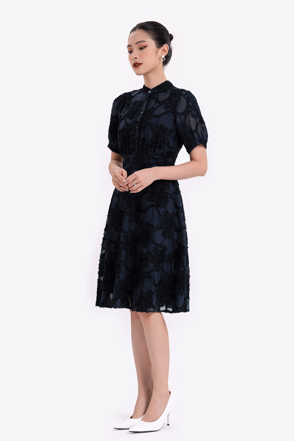 Đầm xòe voan bông ép cổ trụ KK108-21 | Thời trang công sở K&K Fashion