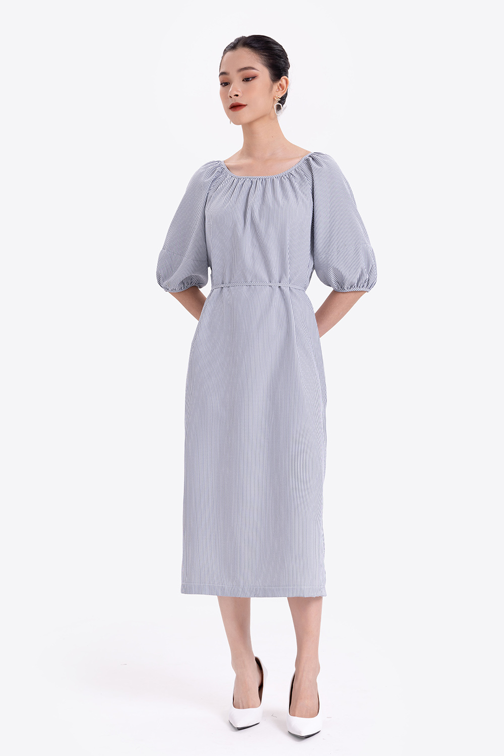 Đầm suông tay phồng eo phối dây nơ