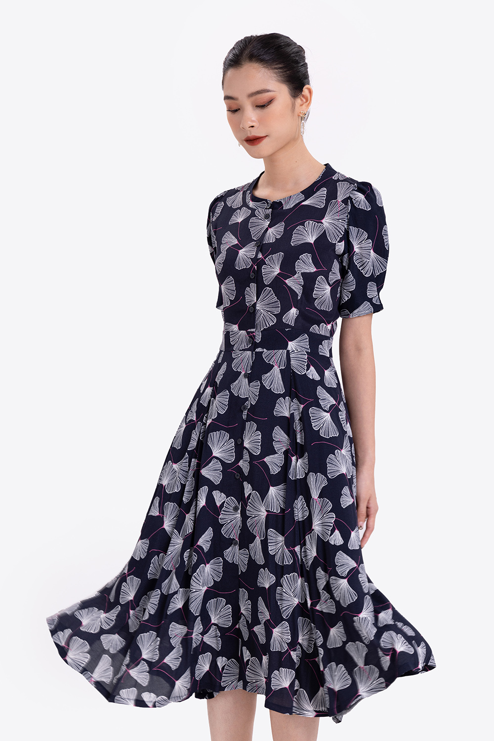 Đầm xòe họa tiết tay phồng 