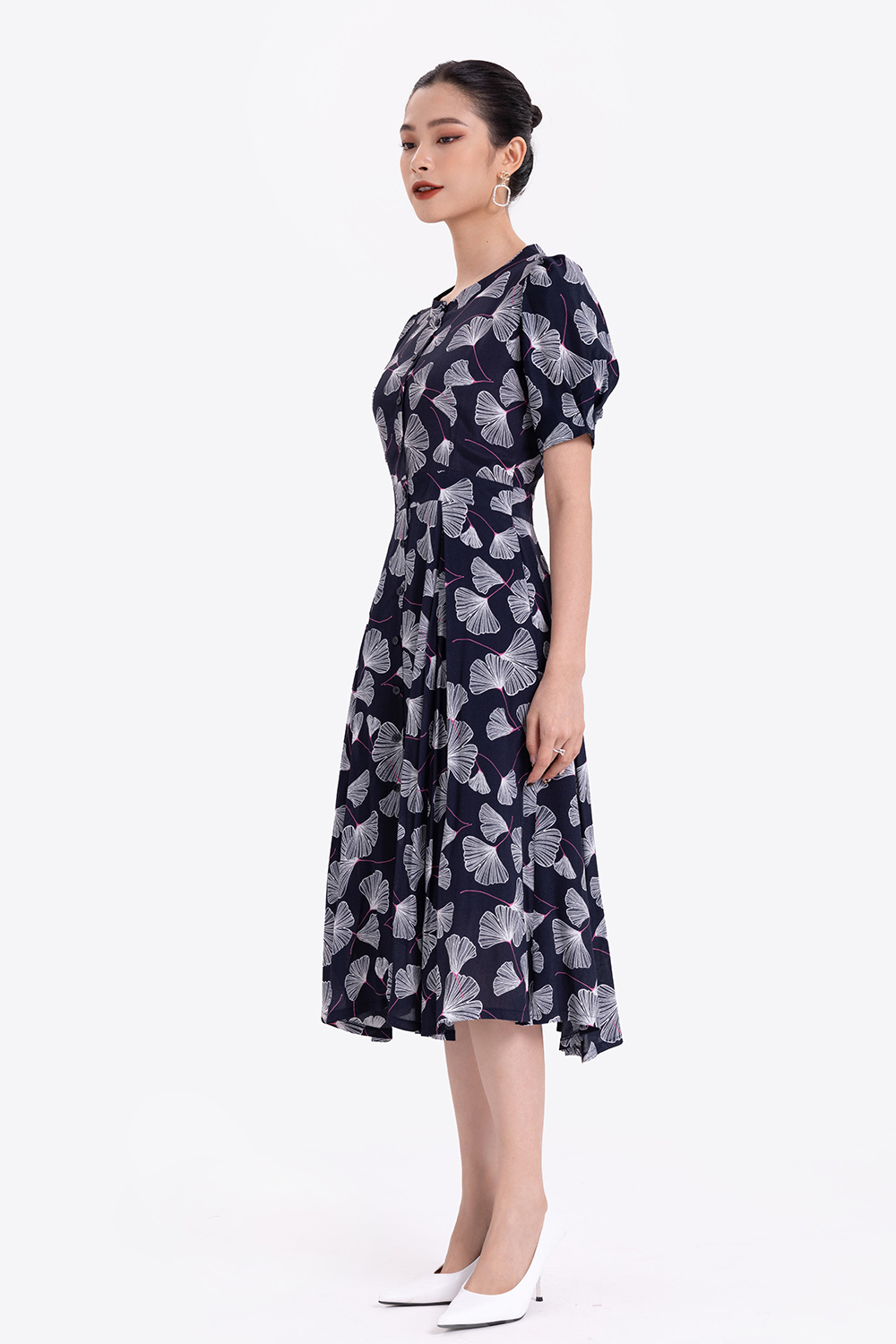 Đầm xòe họa tiết tay phồng 