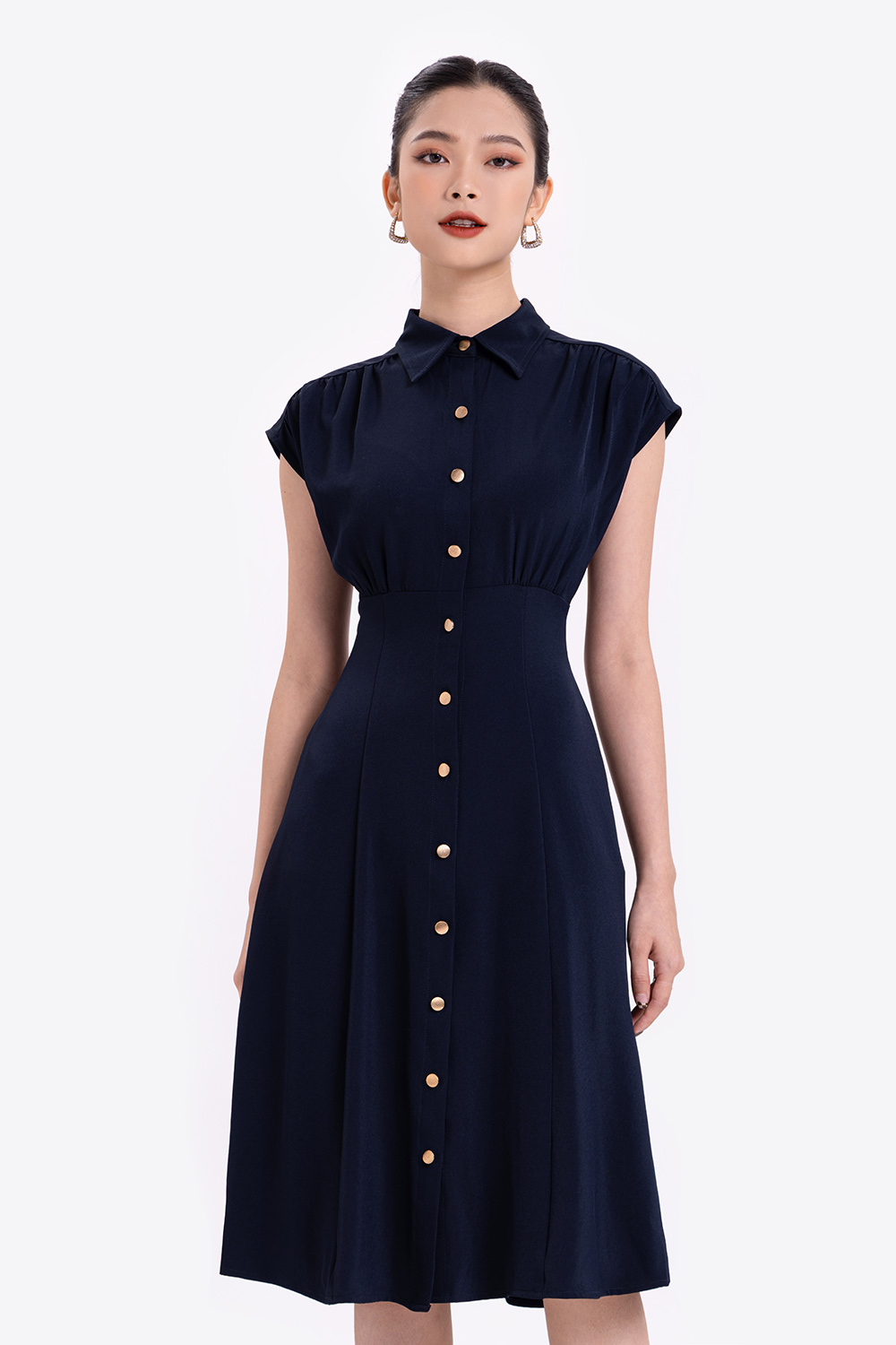 Đầm sơ mi dáng xòe 