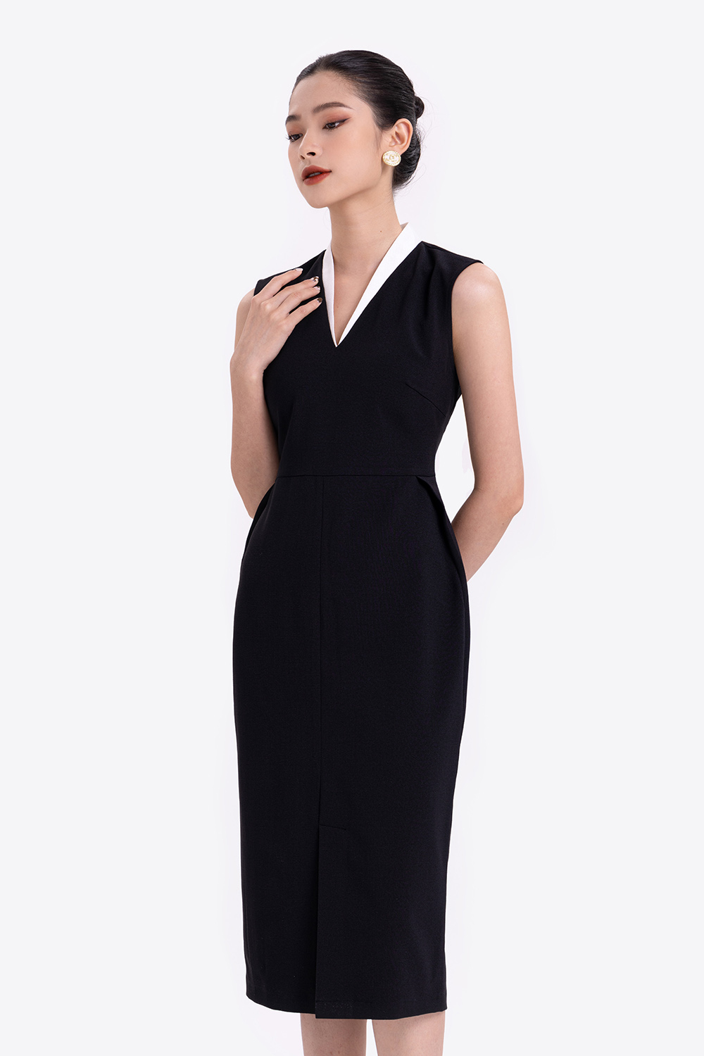 Đầm công sở chữ A cổ cách điệu 