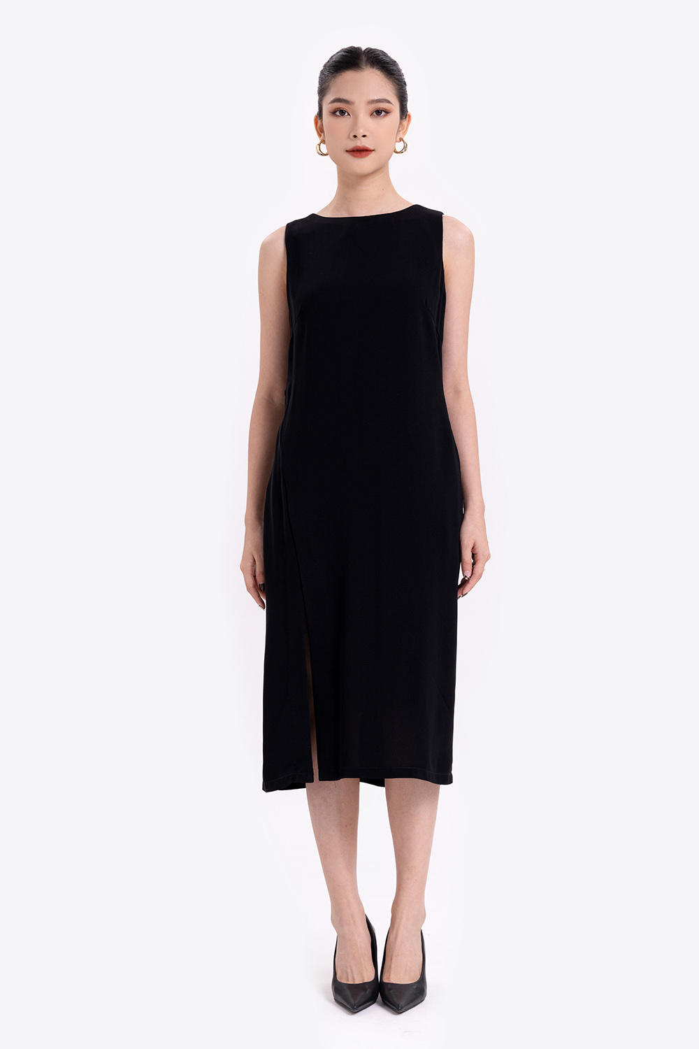 Đầm đen sát nách xẻ tùng 