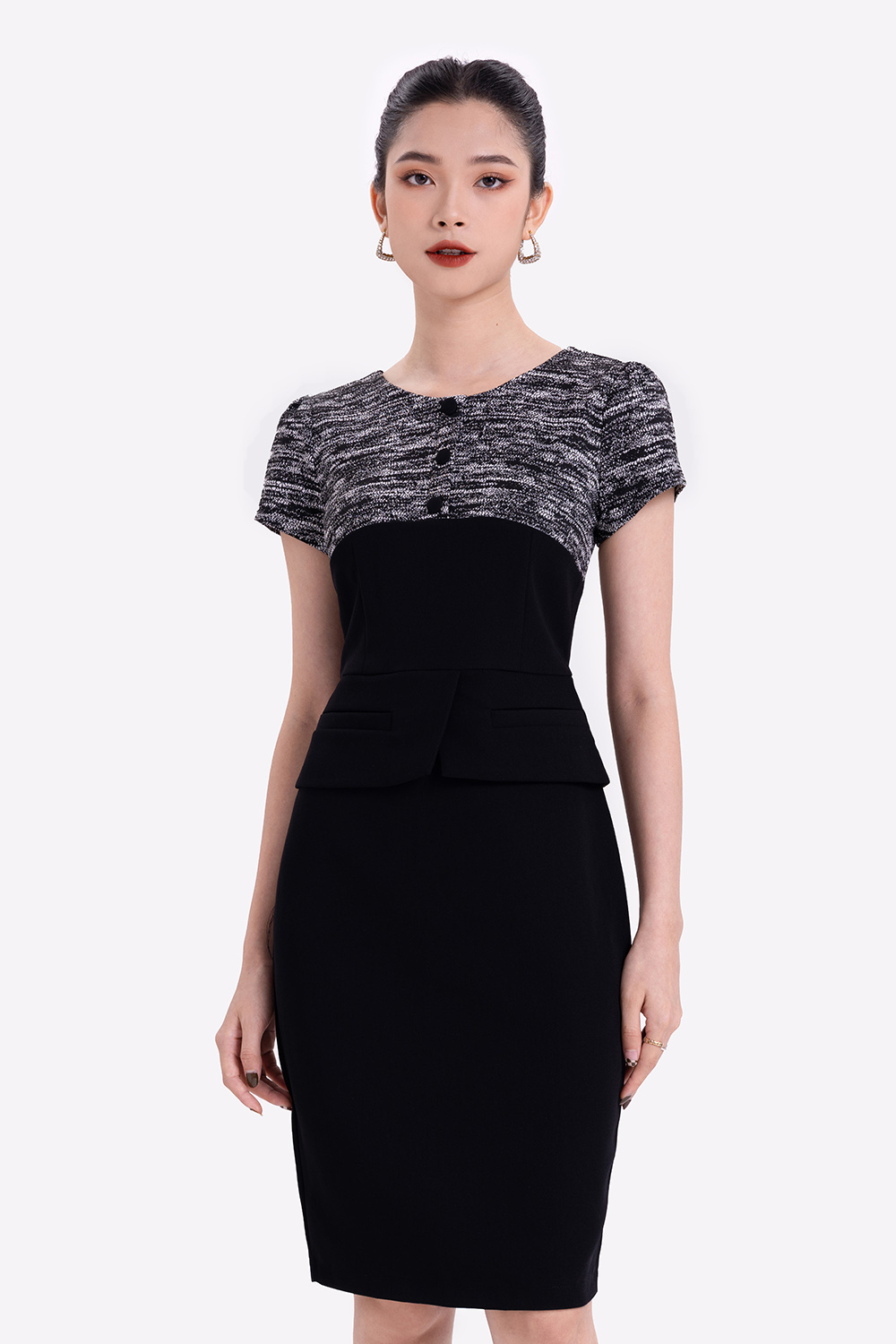 Đầm chữ A ngực phối họa tiết 