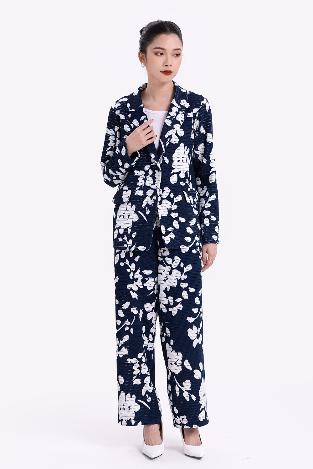 Áo khoác blazer họa tiết hoa 